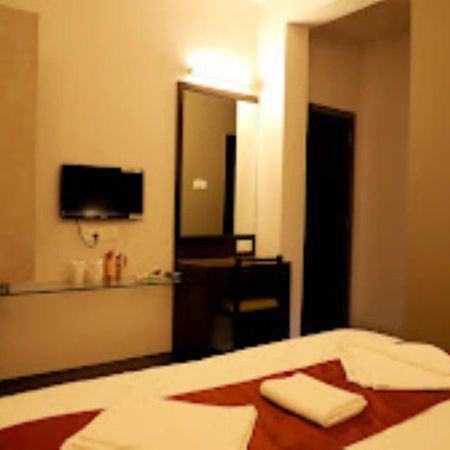 Lotus Lodge Kalmath Kankavali Bagian luar foto