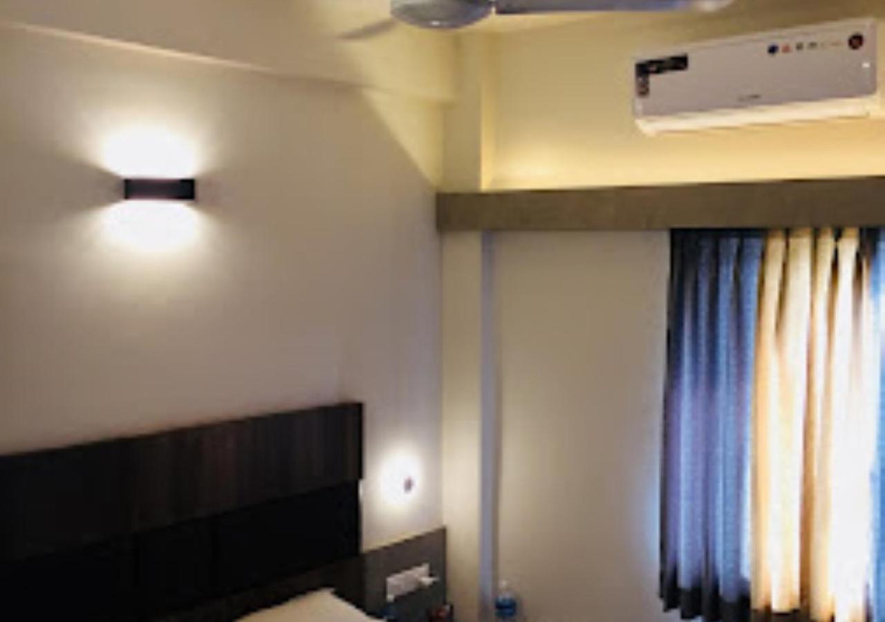 Lotus Lodge Kalmath Kankavali Bagian luar foto
