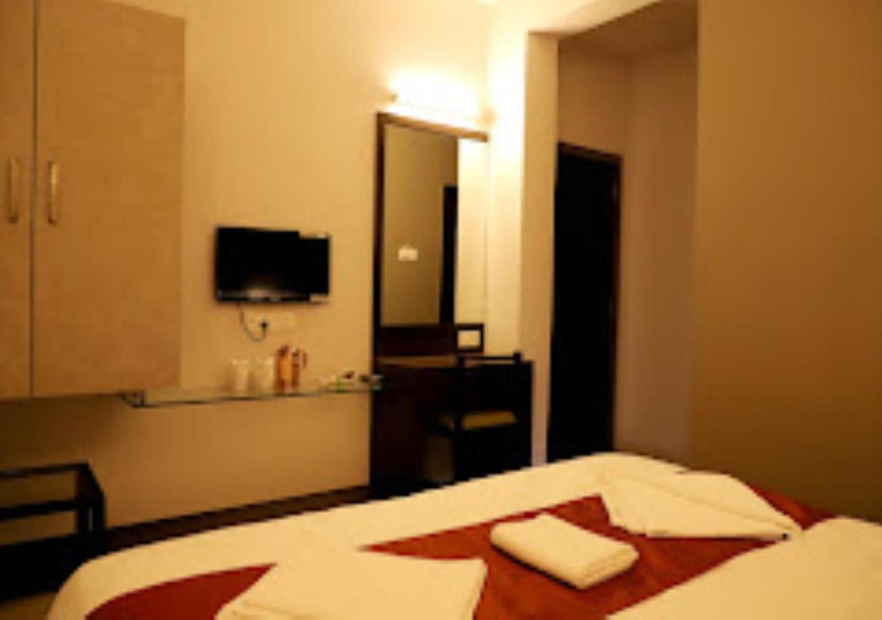 Lotus Lodge Kalmath Kankavali Bagian luar foto