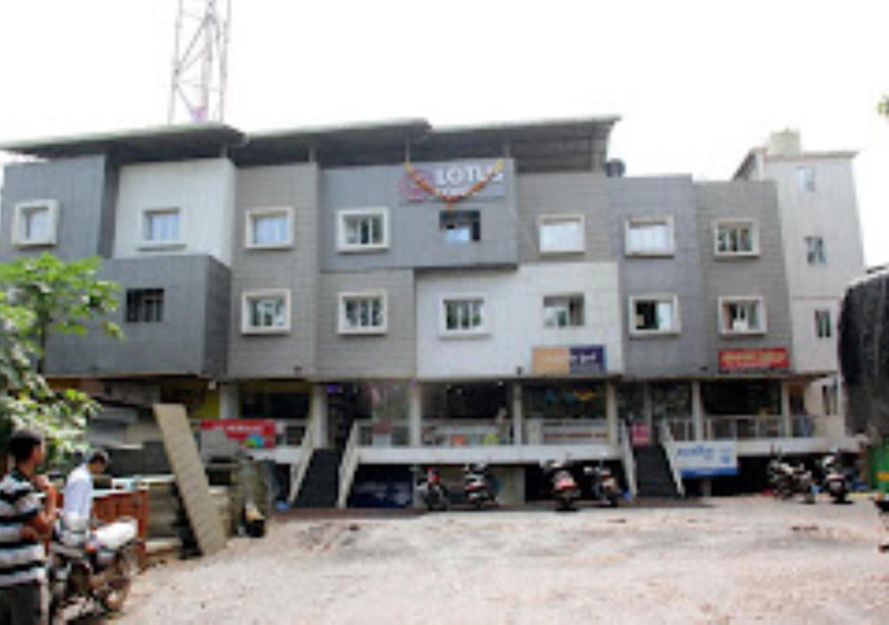 Lotus Lodge Kalmath Kankavali Bagian luar foto